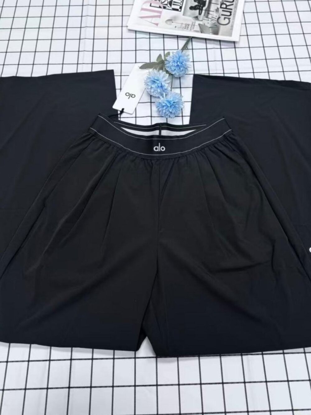 💗Black ALO Yoga Straight-Leg Trouser Suit Up Pants🤭NWT (Length:30" Inseam) - Picture 3 of 9